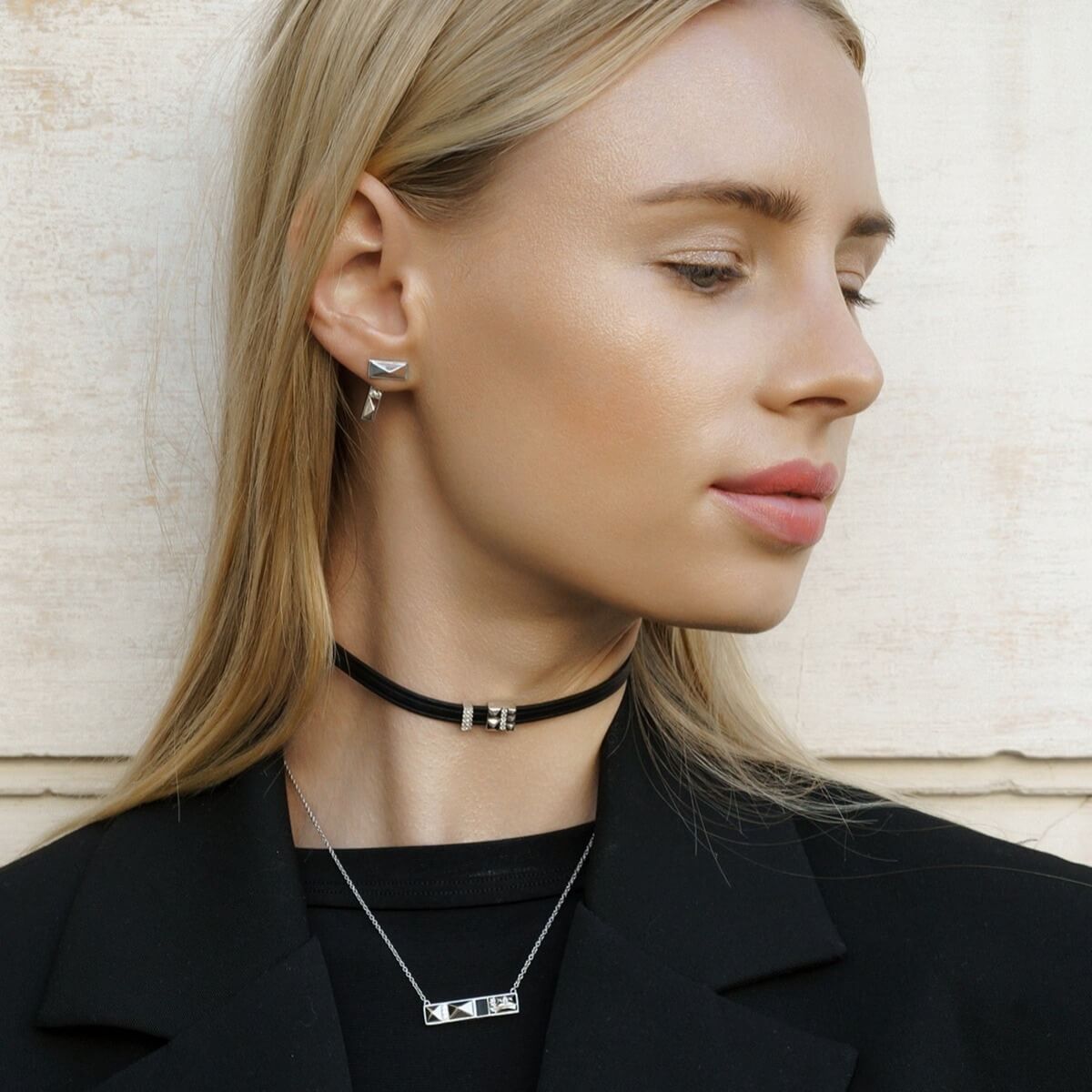 Asymmetric Earrings VOYAGE MANHATTAN Black SI